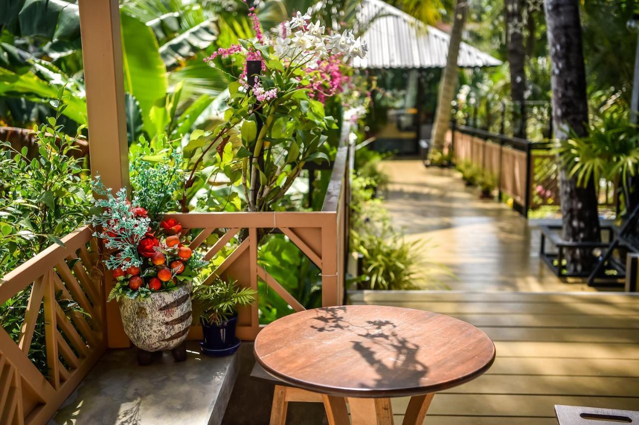 Dee Homestay Pa Khlok Exterior photo